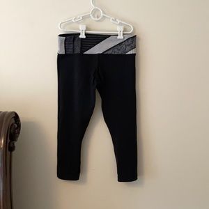 Old school lululemon wonder under crop size 8